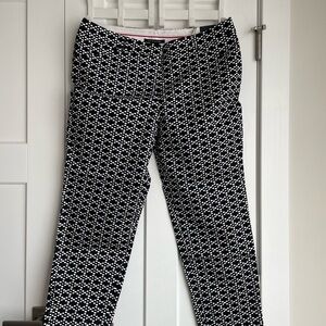 Black and White Patterned Women’s Ankle Pants